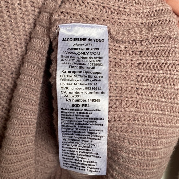 Jacqueline de Yong / Medium / Turtle Neck Knitted Sweater - Picture 4 of 6